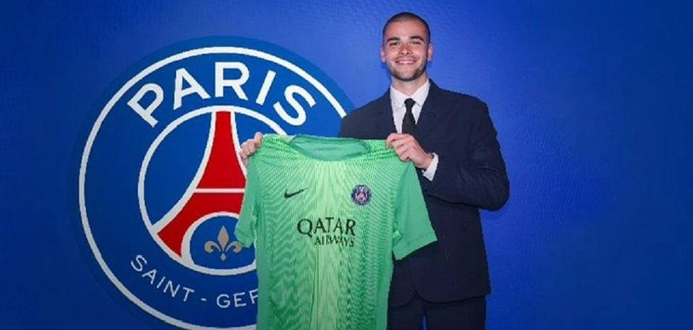 了重要贡献, 人牵着鼻子, 年欧洲杯中